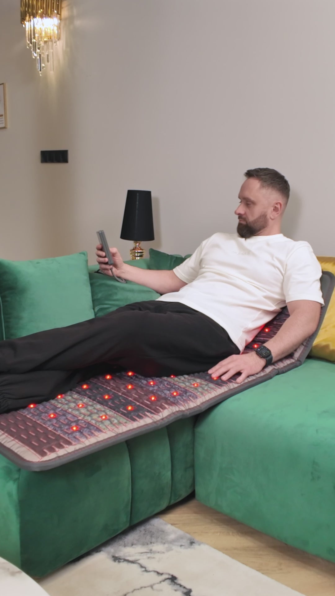 Załaduj wideo: Video przedstawia materac grzejący Dr. StonePRO i jego cechy